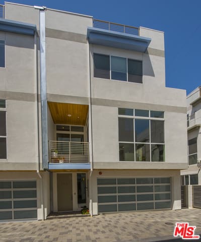 6721 W Hepburn Wy