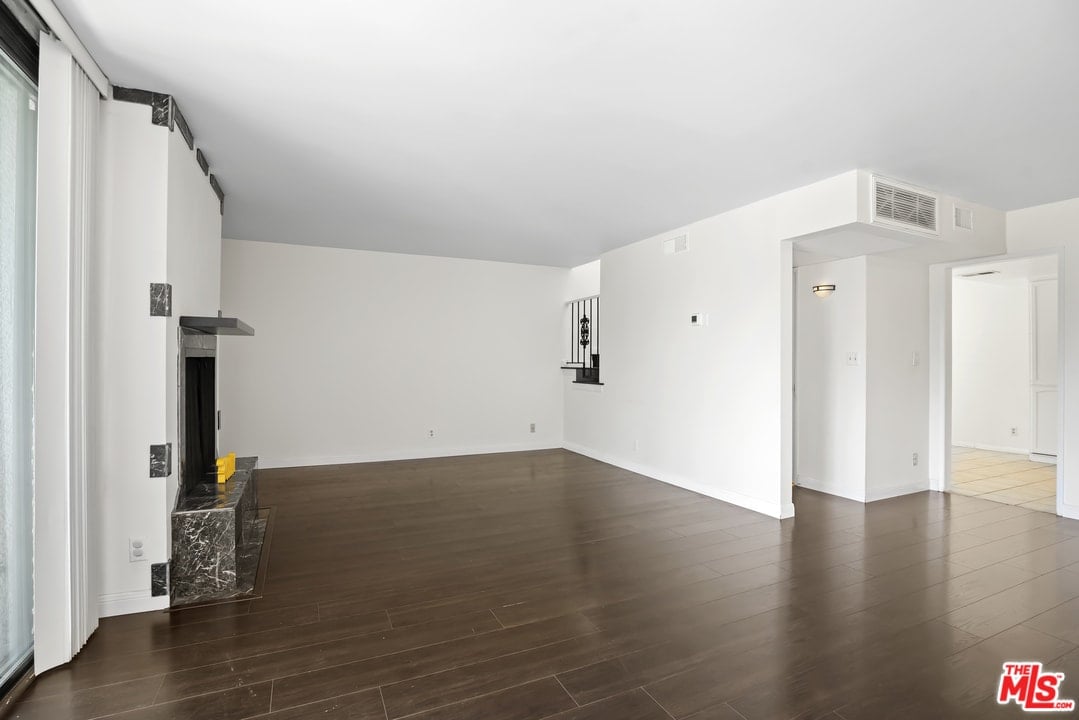8135 Redlands St, #101