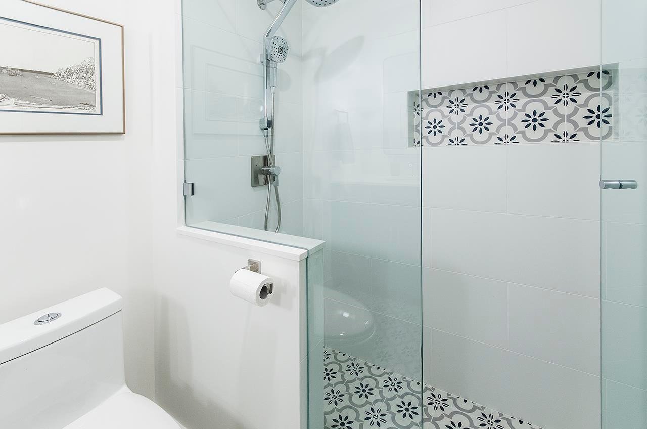 211-235 Keith Road, West Vancouver