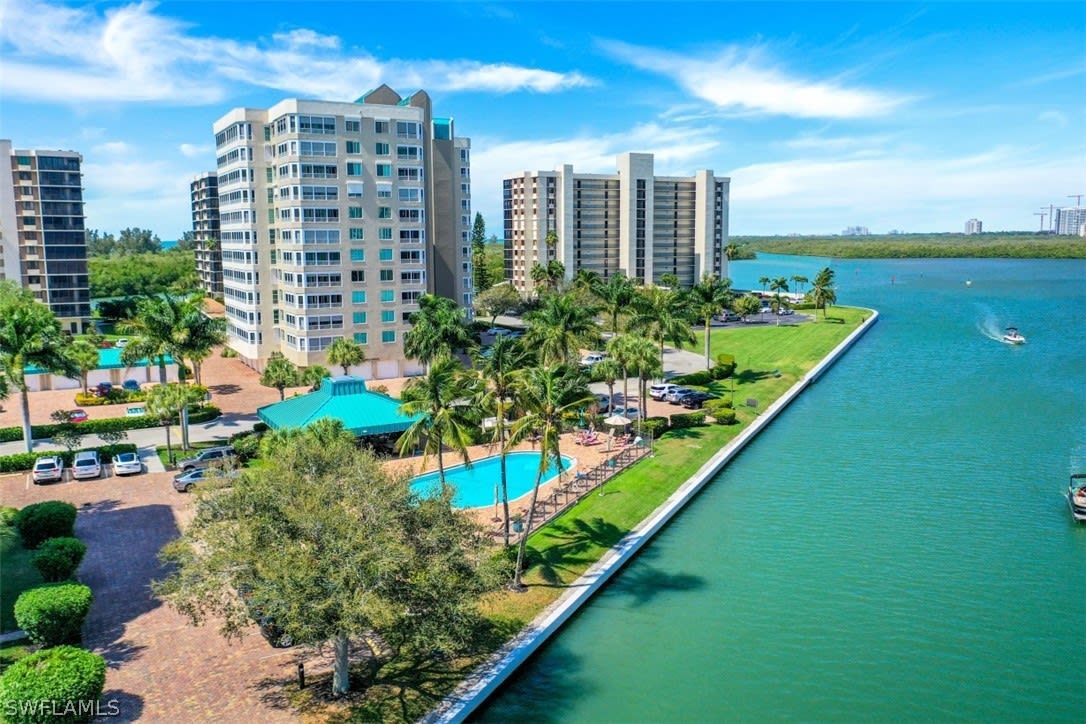 25 BLUEBILL AVE #A-201