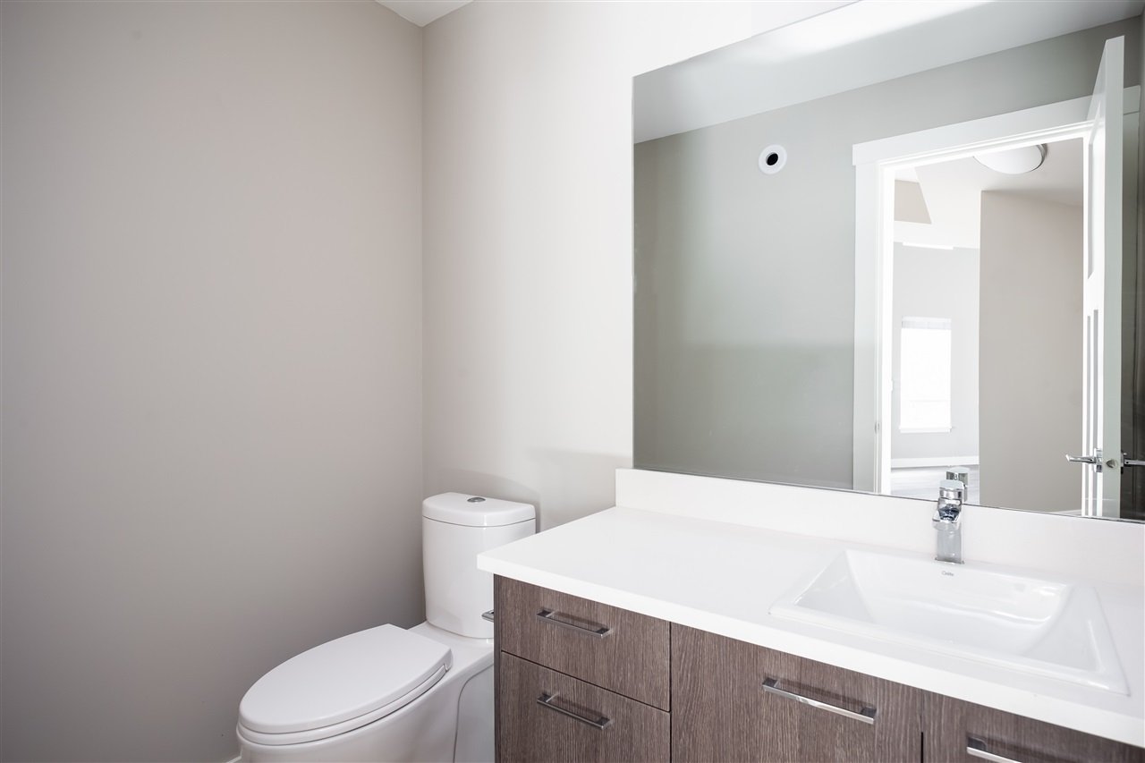 206-1816 Osprey Dr