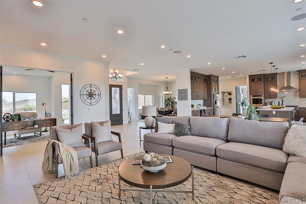 44456 La Cruz Dr
