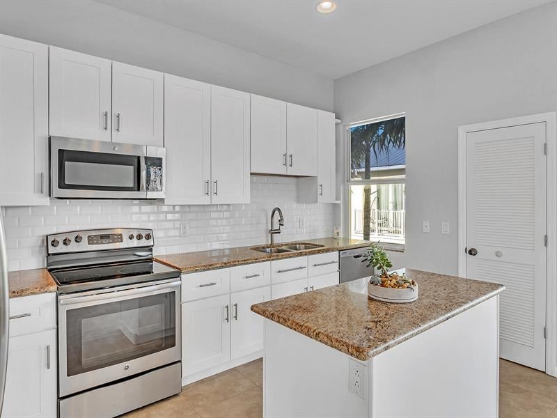 3216 NE 16th Street