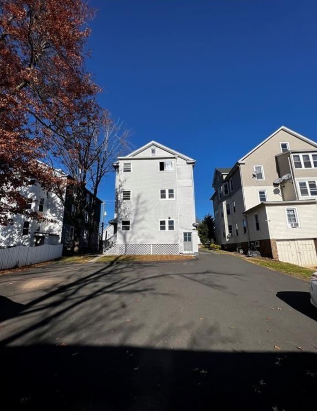 3 Family Allen St