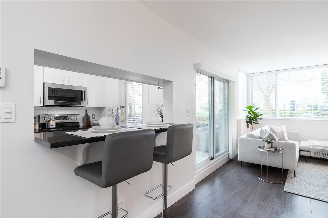 112-8460 Jellicoe St