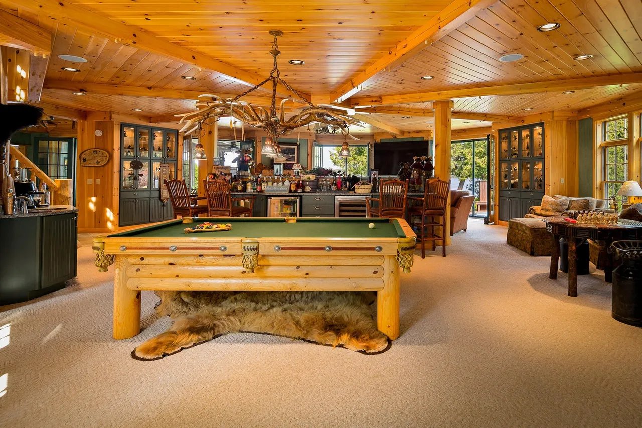 Game Rooms, Basements and Special Spaces for Entertaining