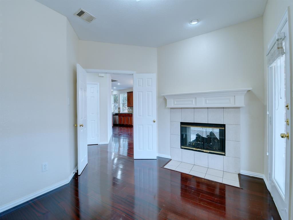 5301 Ficus Dr
