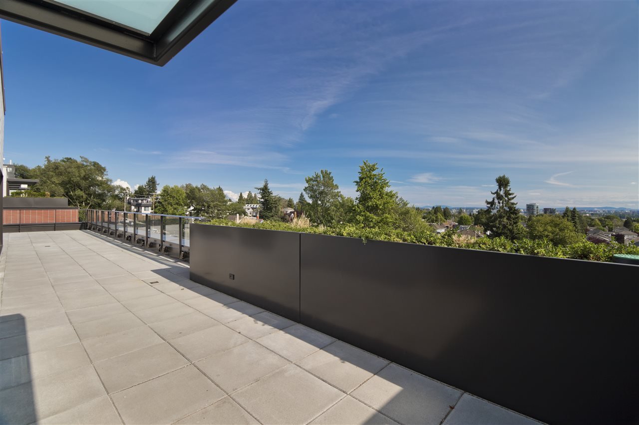 706-1571 W 57th Ave
