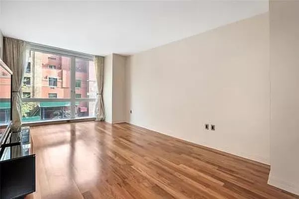 200 West End Avenue Unit: 4B