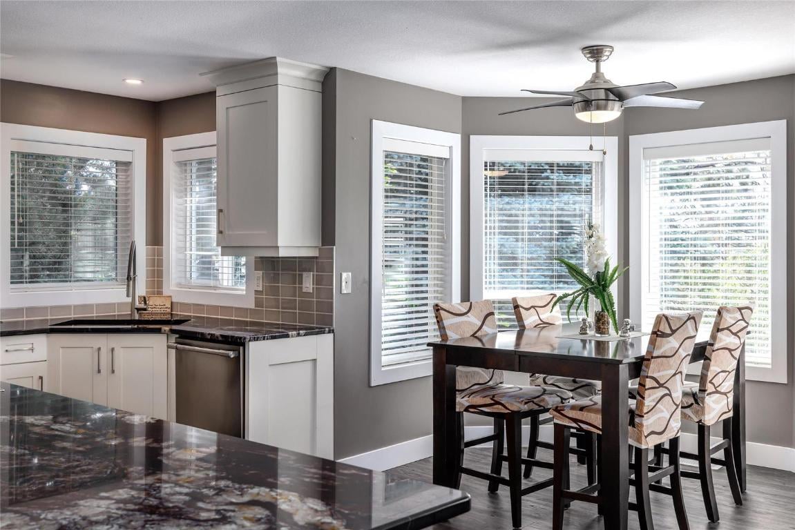 1139 Caledonia Wy