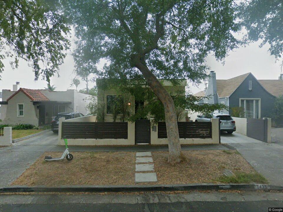 1435 Carmona Ave