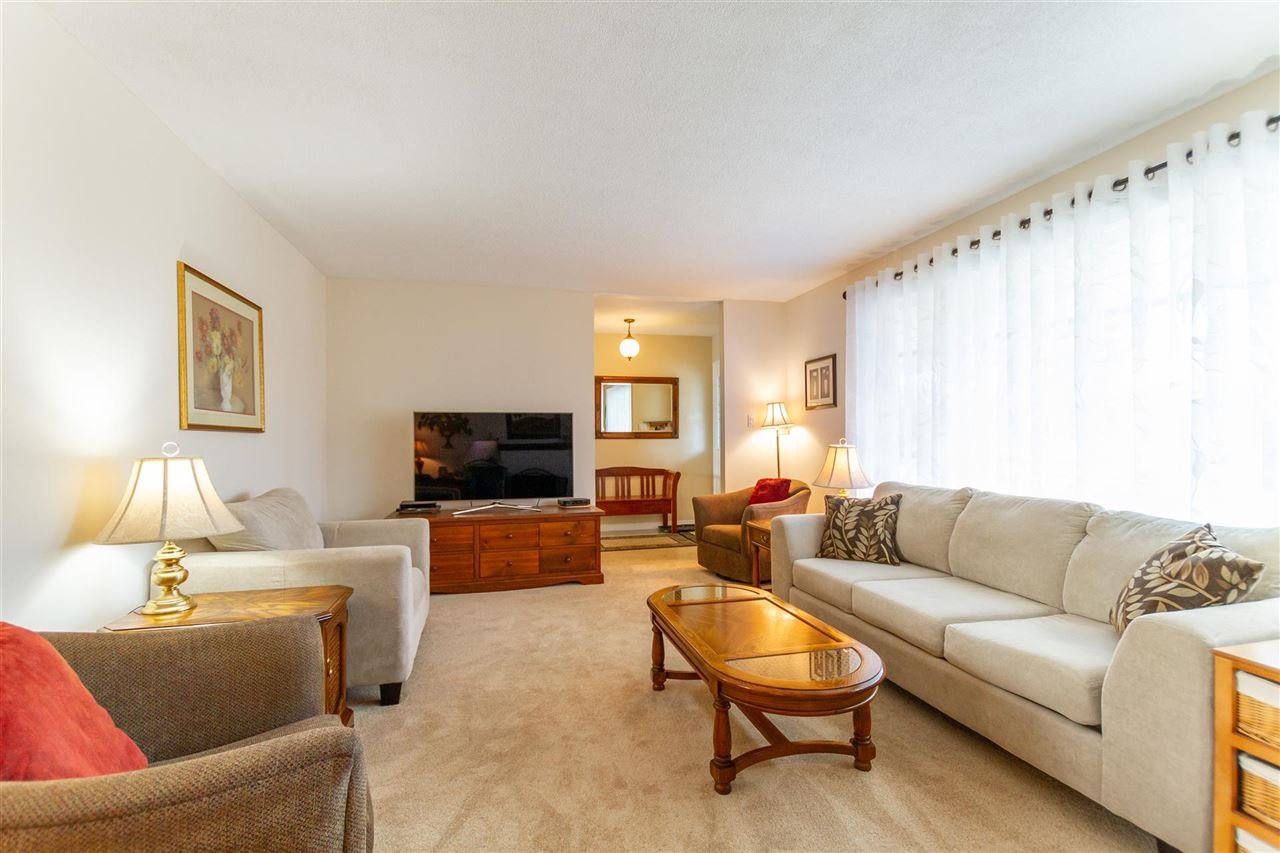 2947 Surf Cres