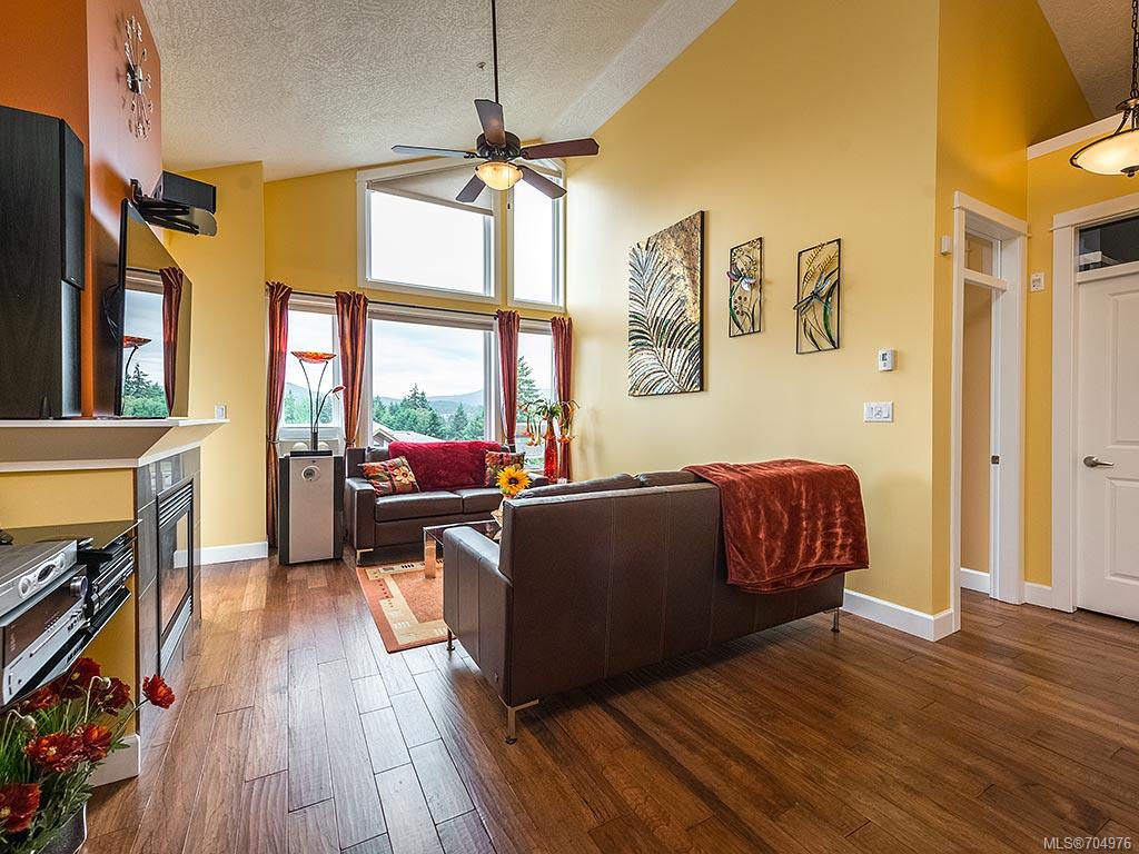 403-3210 Jacklin Rd