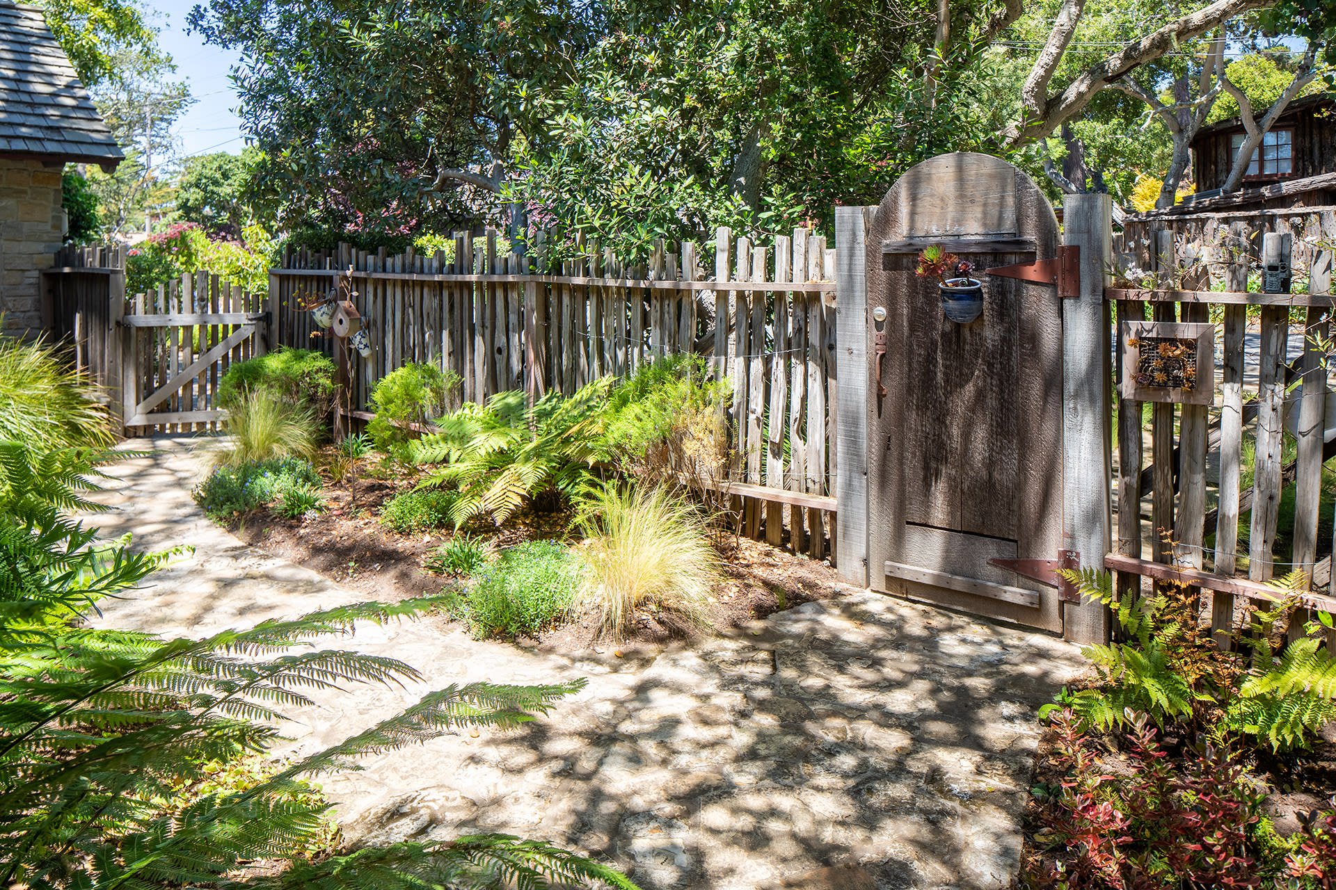 Immaculate by the Sea - Monte Verde & 13th SW Corner