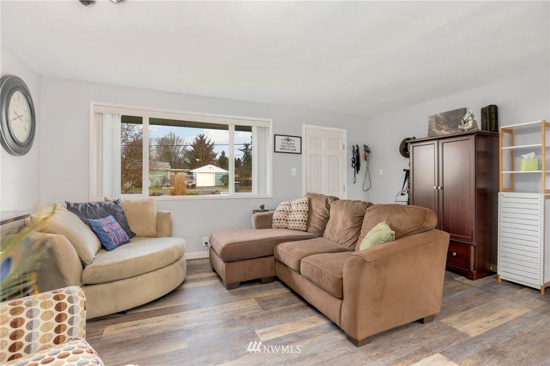724 Center Rd