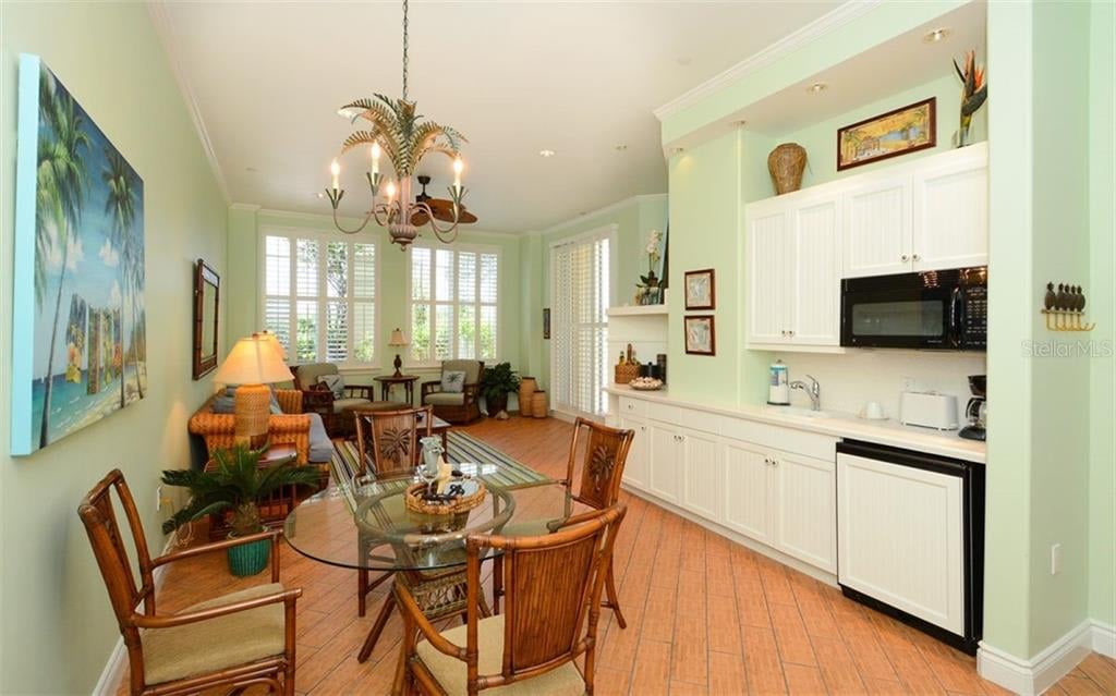 2050 Benjamin Franklin Drive Unit: B903