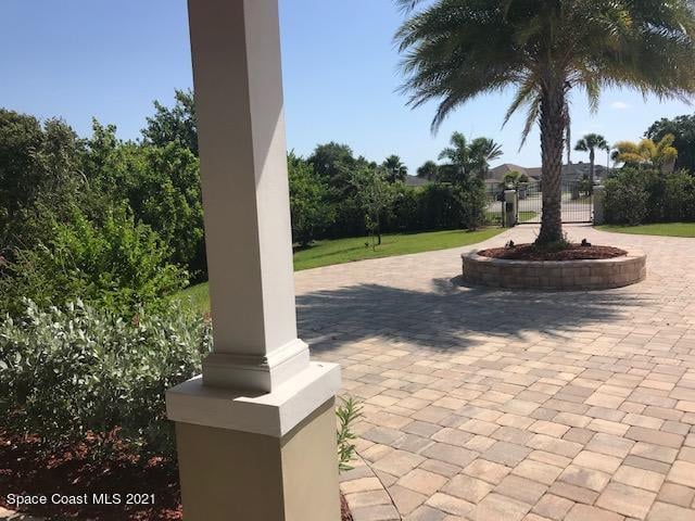 1802 St Andrews Blvd