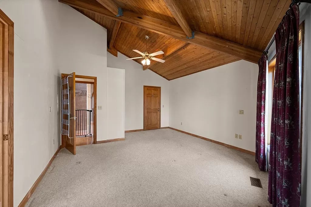 2910 Mockingbird Way