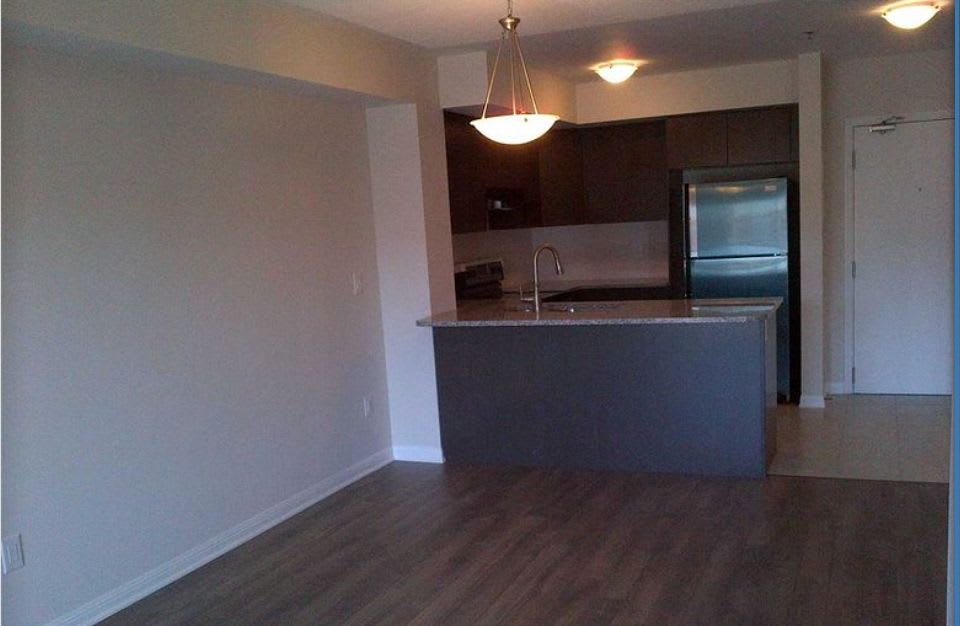 70 Baycliffe Cres Unit: 302