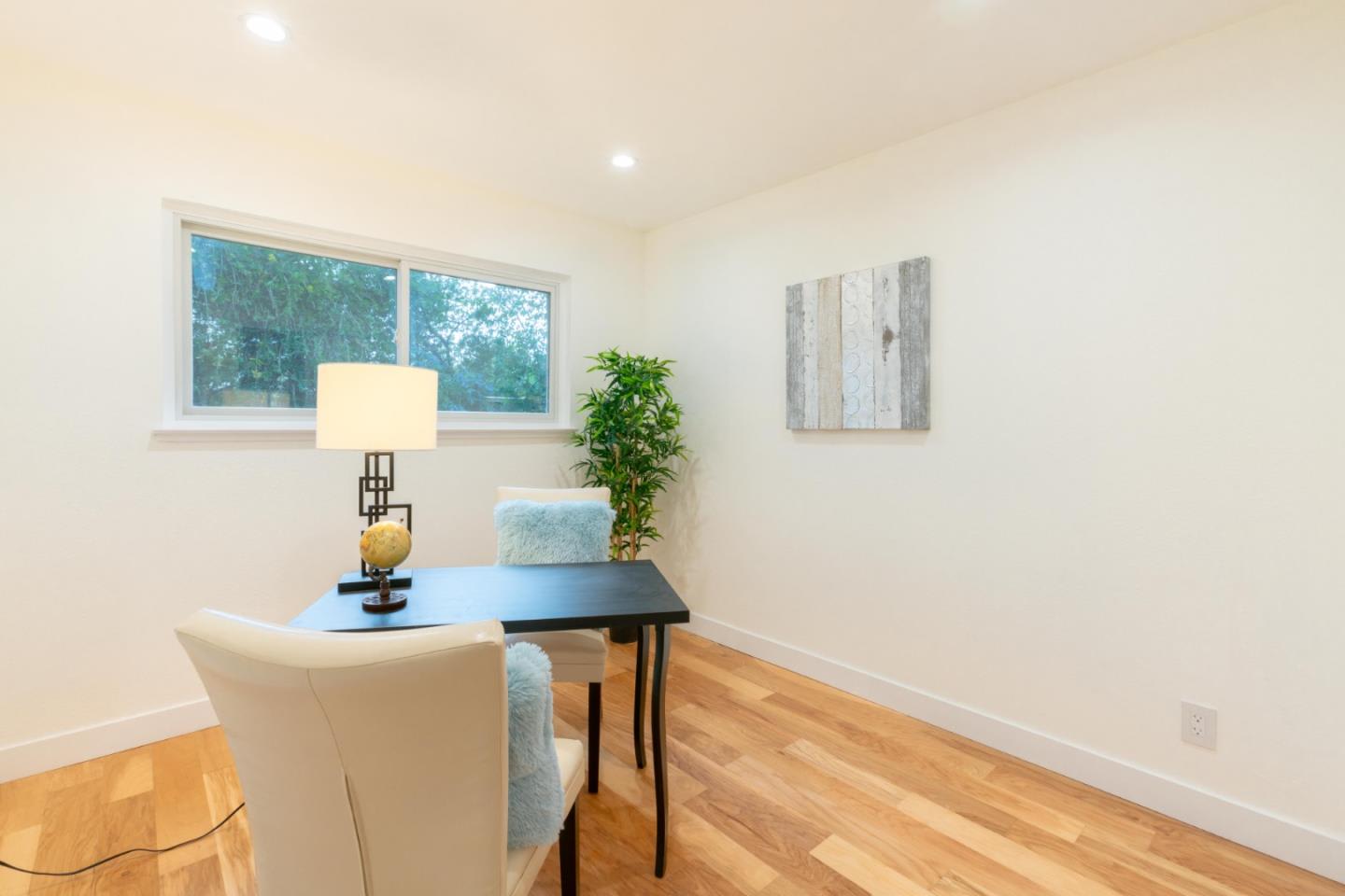 West Rincon Avenue, Campbell