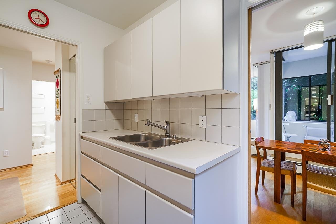 101-1737 Duchess Avenue, West Vancouver