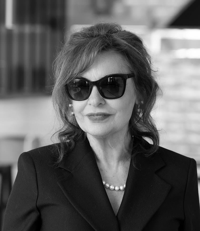 black and white profile photo of aesthetics director Bonnie Archer