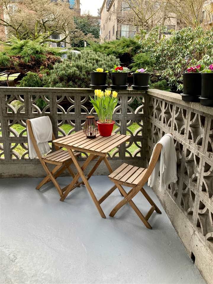 102-2335 York Ave
