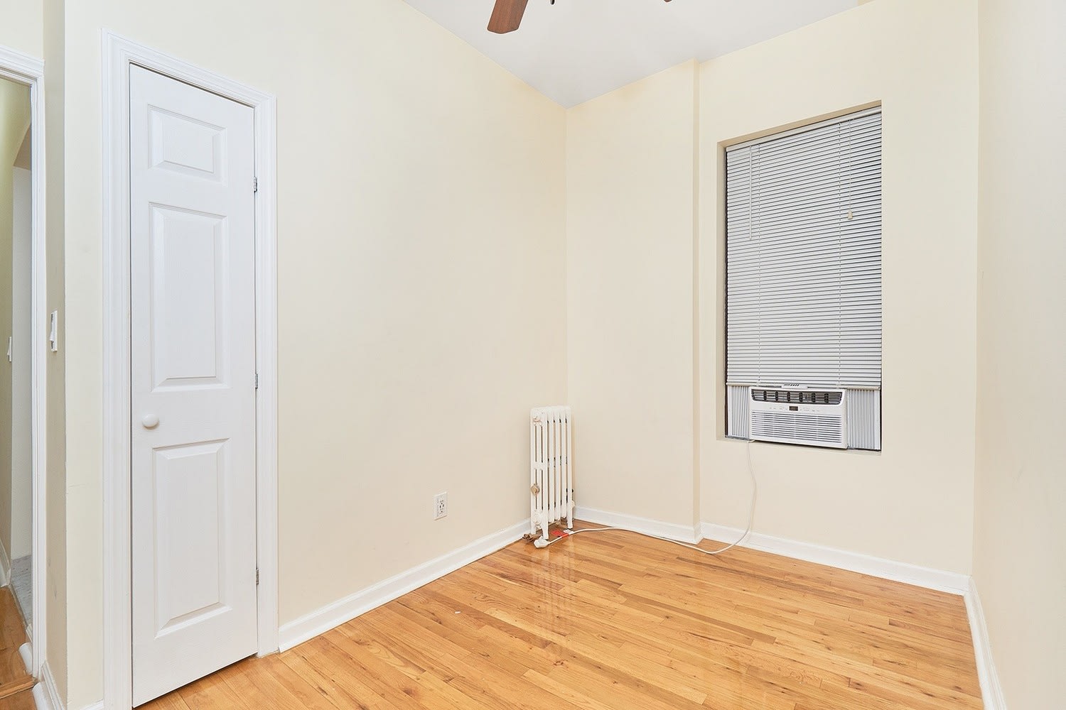 270 E 78th St, Unit 22