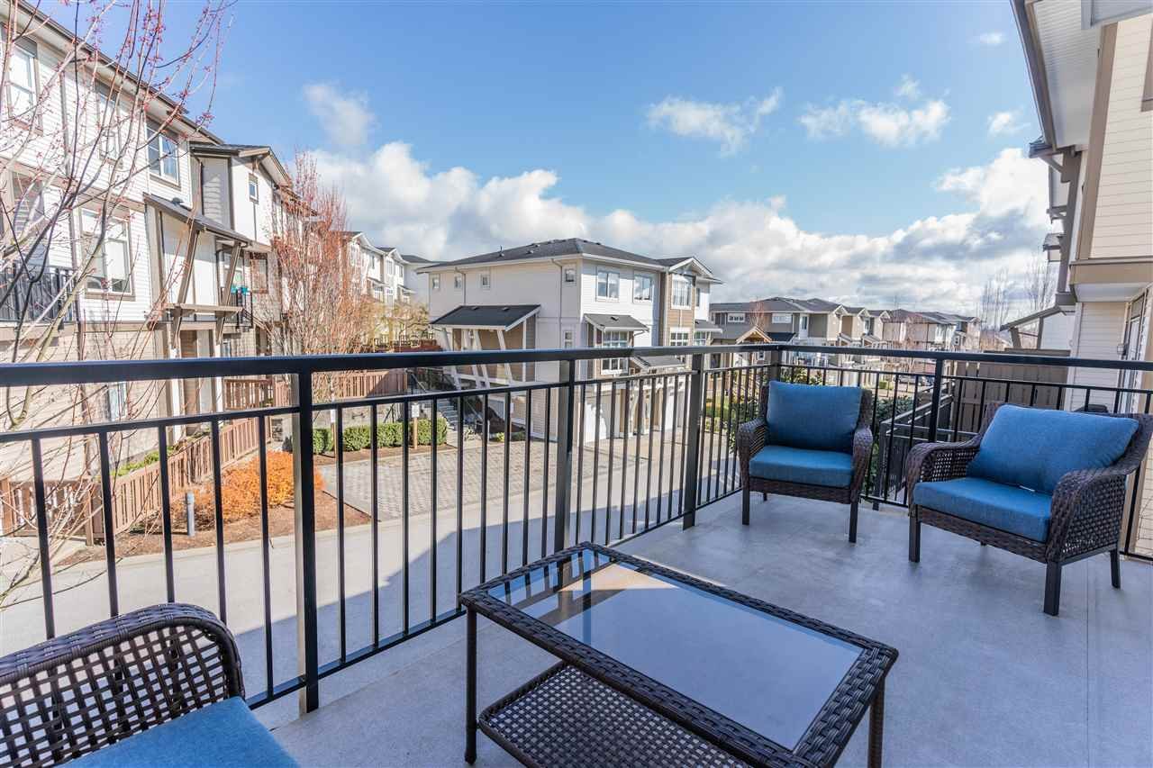 10-19433 68 Avenue, Surrey