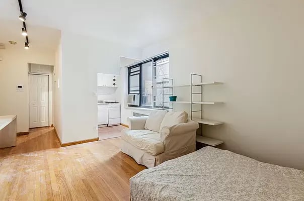 70 Clark Street Unit: 3D