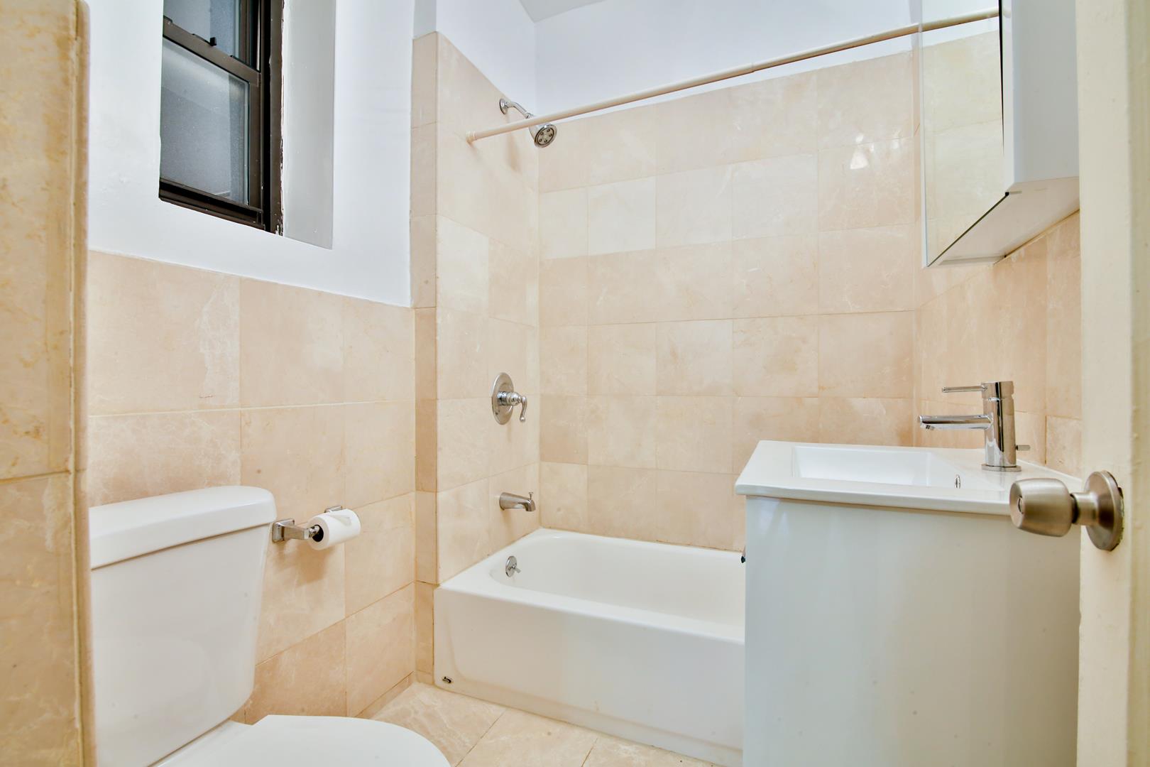 210 East 38th Street, Apt 2-B