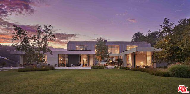 Brentwood Modern by Noah Walker AIA