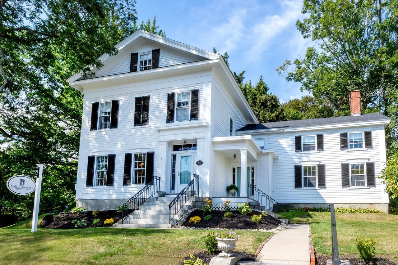 New Commercial Listing! 888 Middle Street, Bath, Maine – $1,575,000