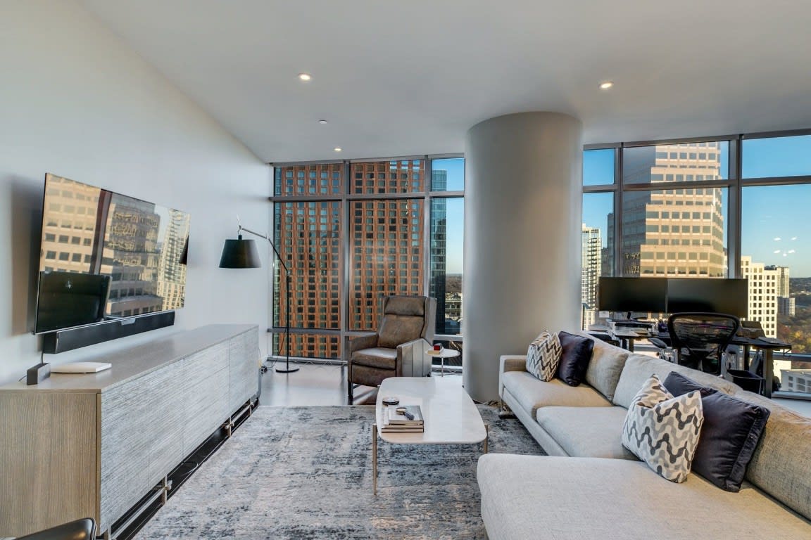 200 Congress Ave, #23F