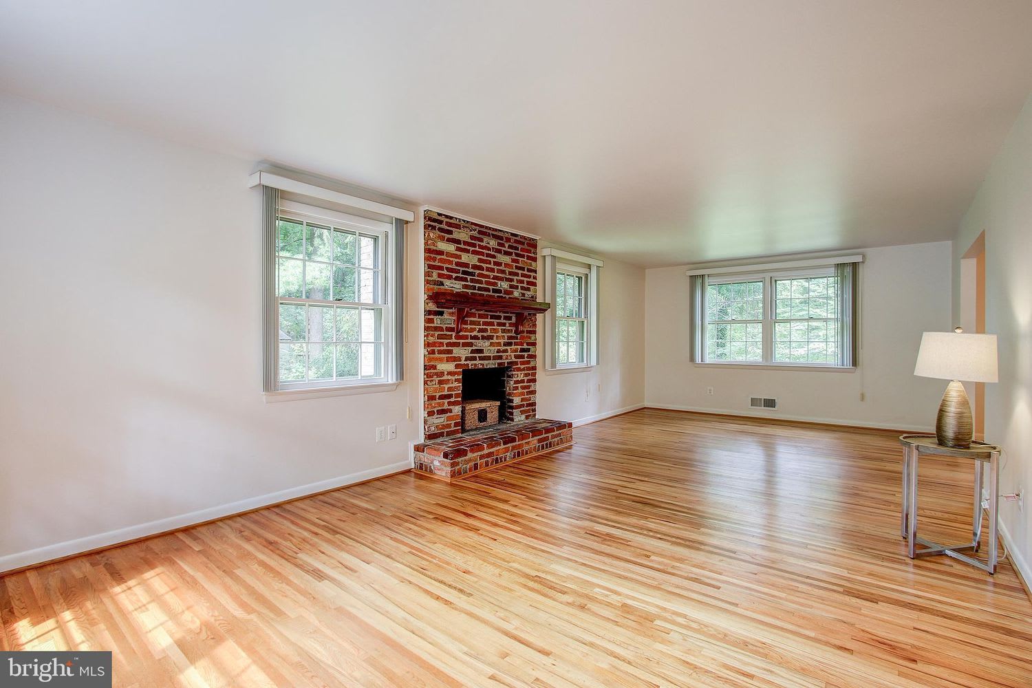 1552 Forest Villa Ln