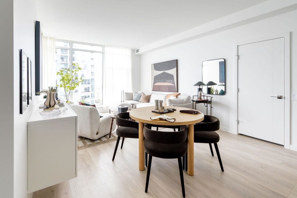 680 Quayside Drive 3406, New Westminster