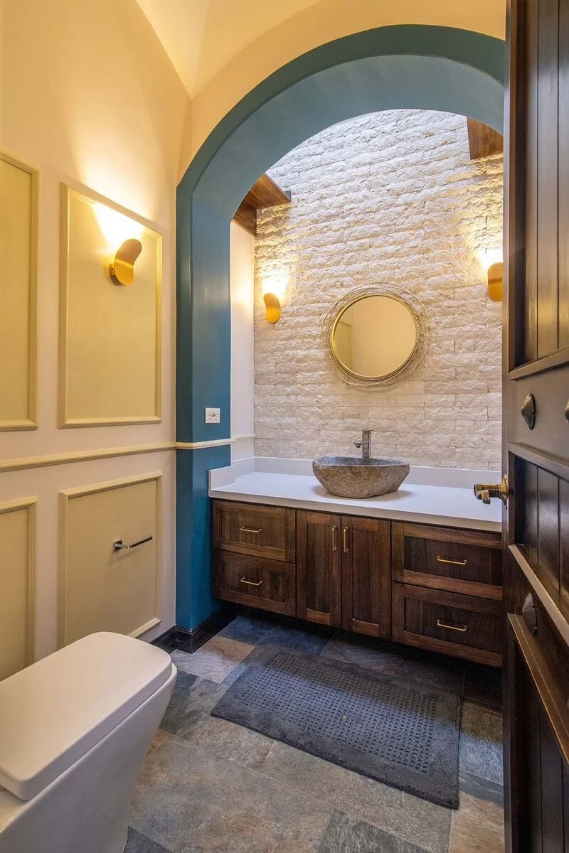 Spanish Colonial Golf Villa, Santa Ana, San Jose