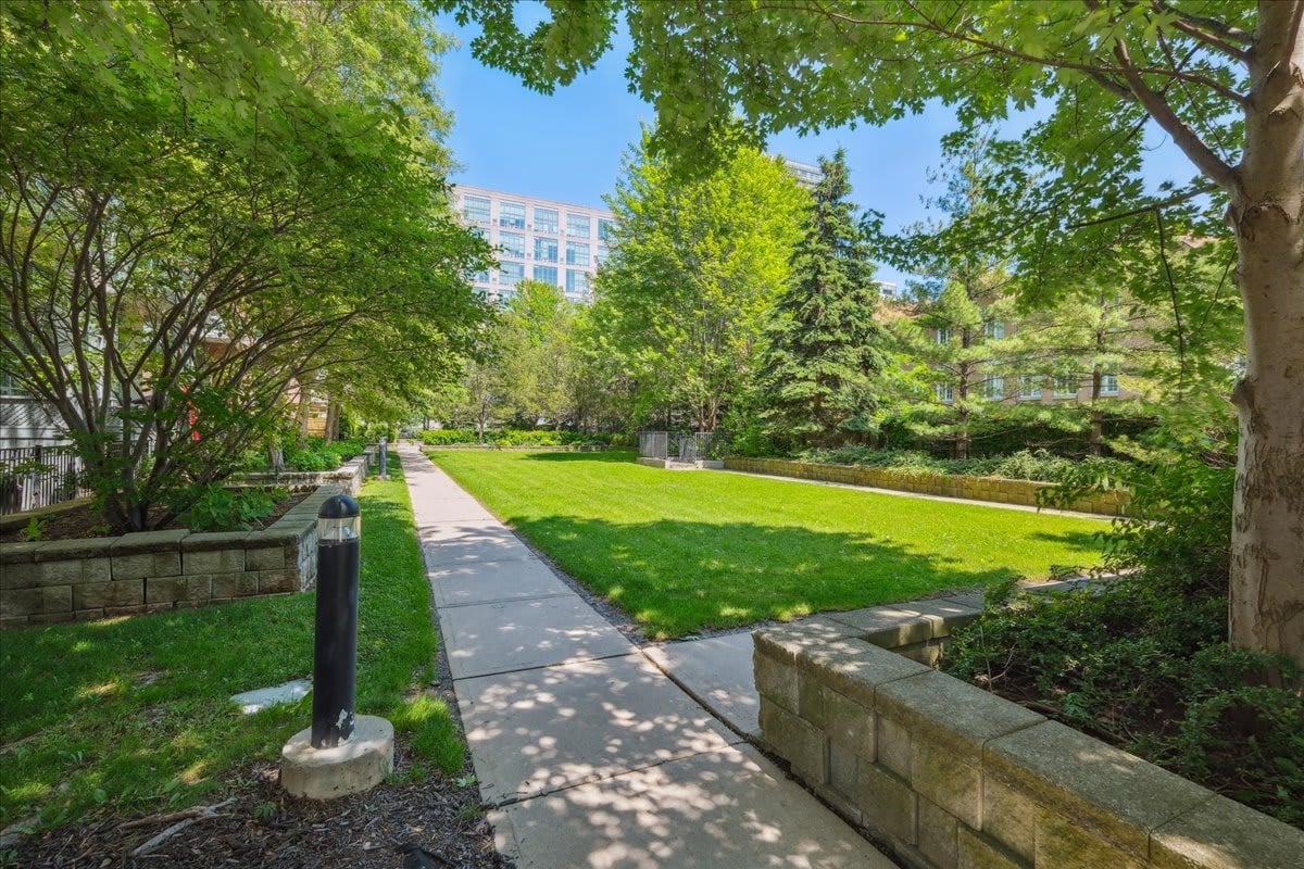 Mystic Pointe - Mimico