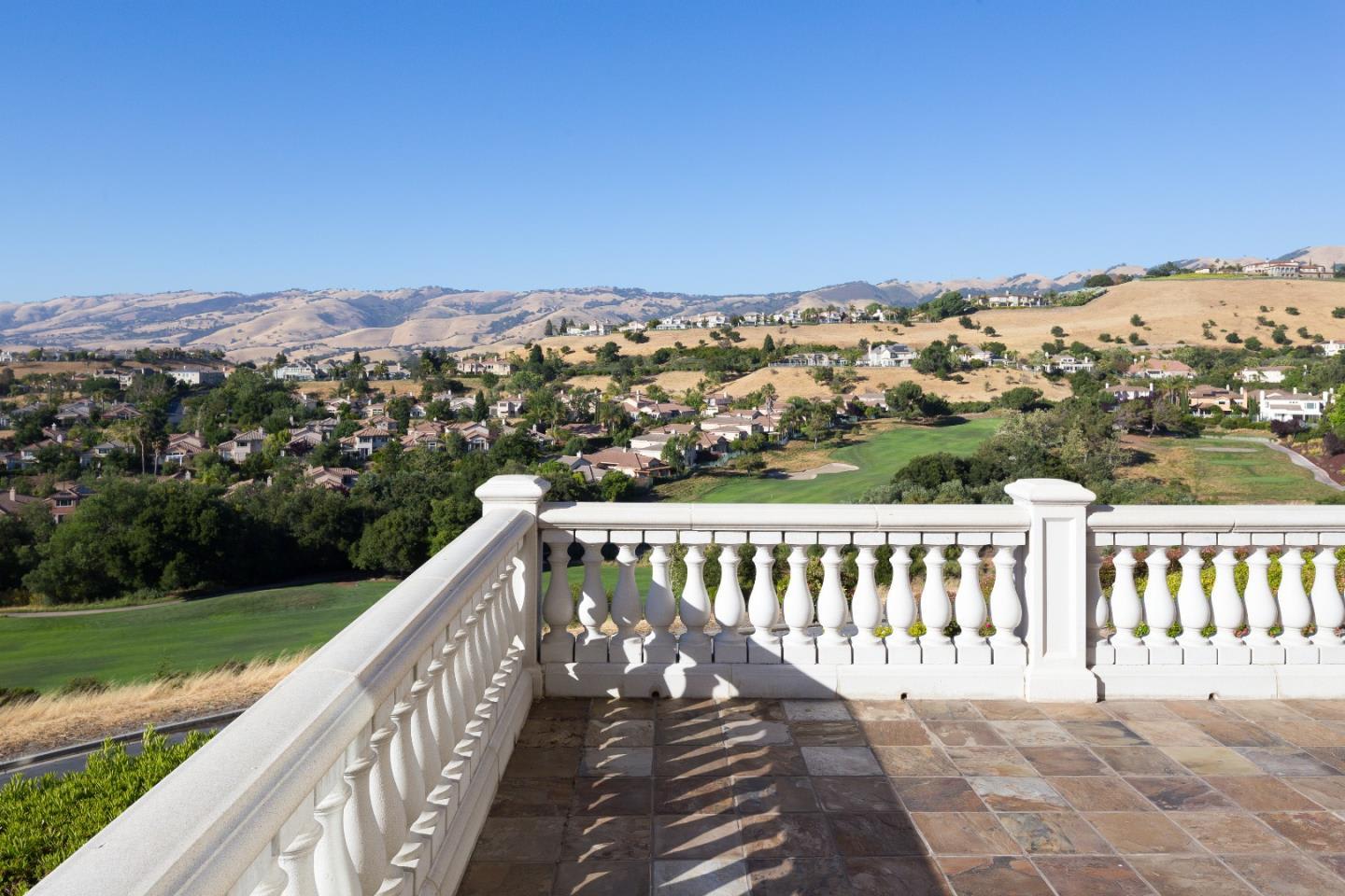 Grand Silver Creek Country Club Estate