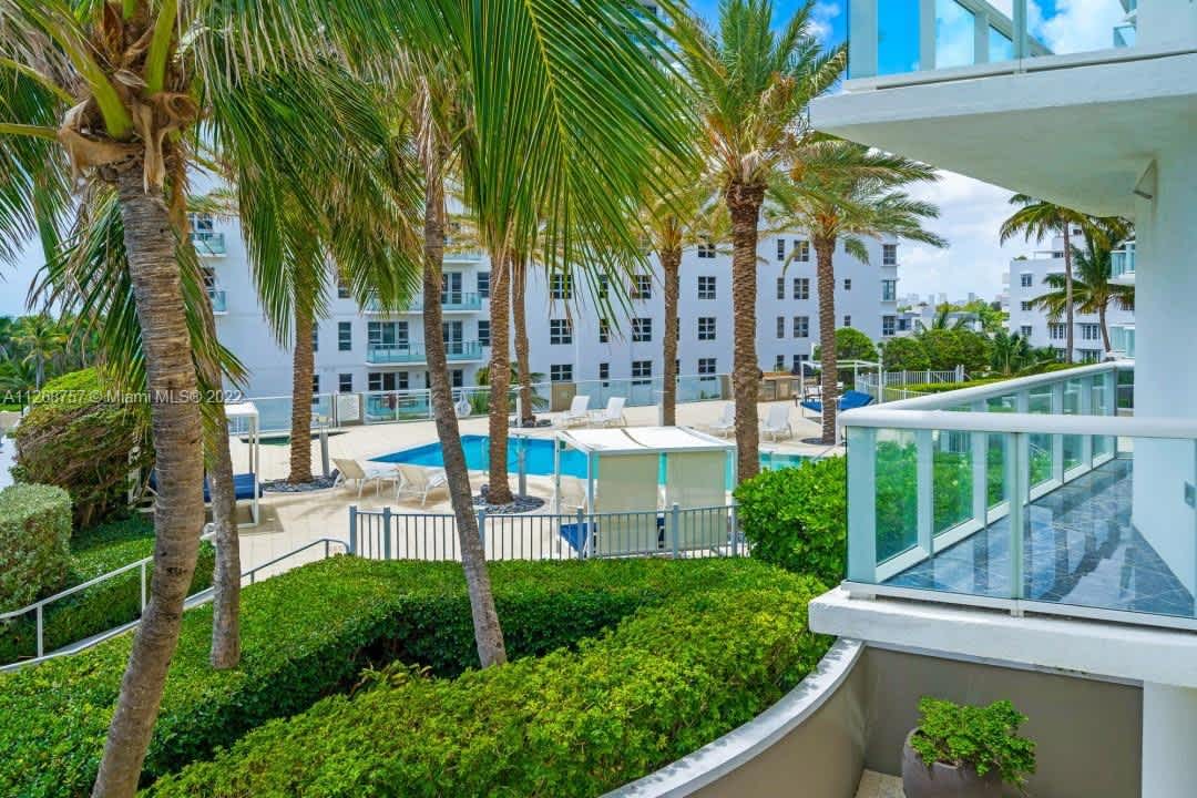 3801 Collins Ave, #506