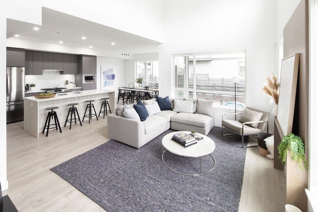 8-4375 Cormorant Wy