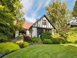 3900 Cadboro Bay Rd
