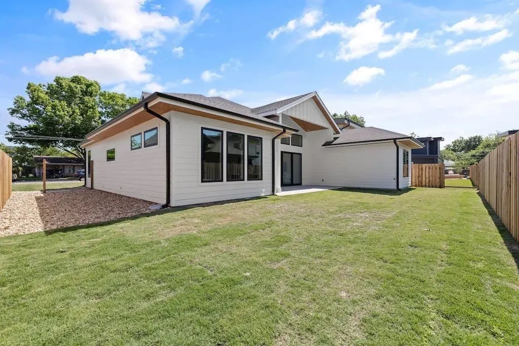 1405 Dwyce Drive