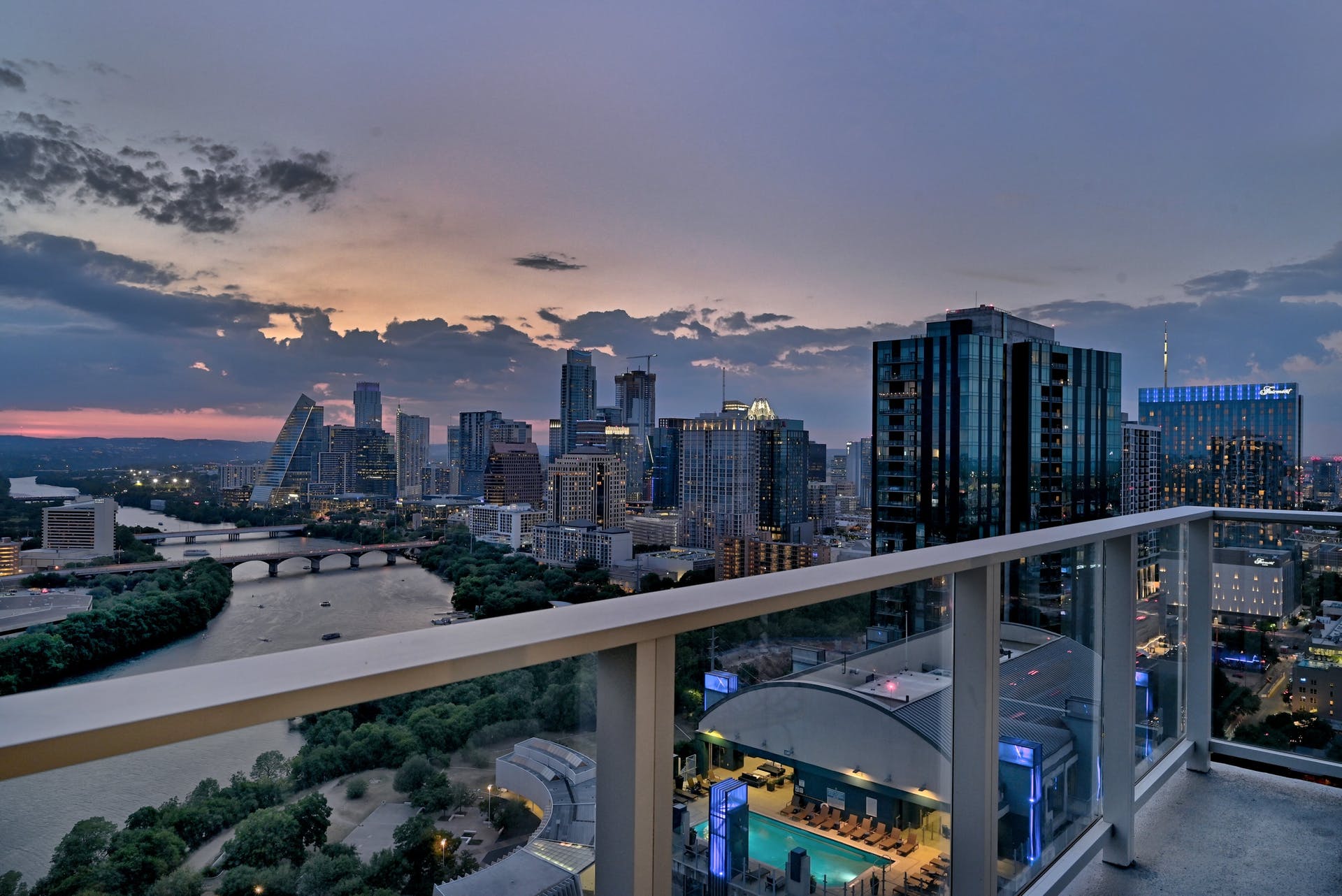 48 East Avenue #3201