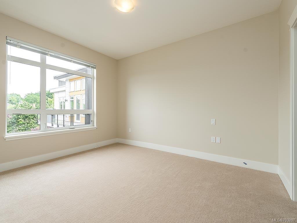 507-935 Cloverdale Ave