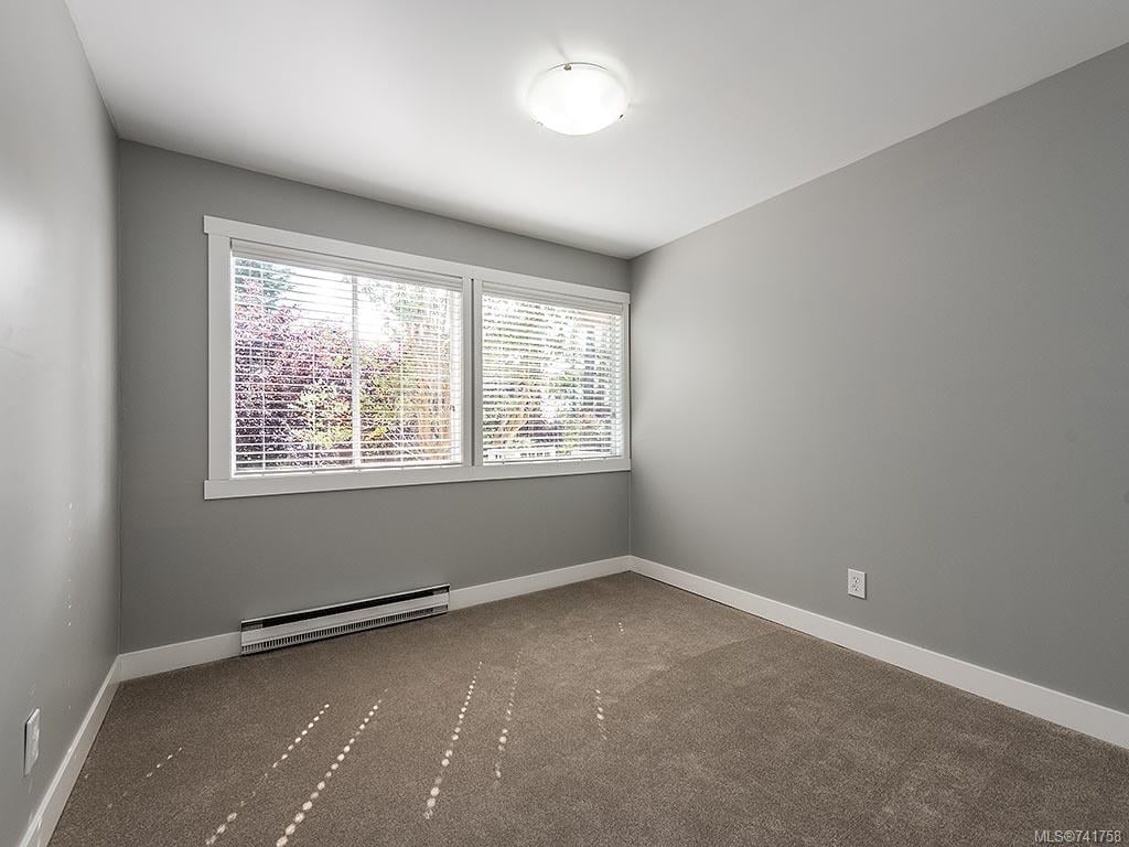 941 Kentwood Terr, Saanich