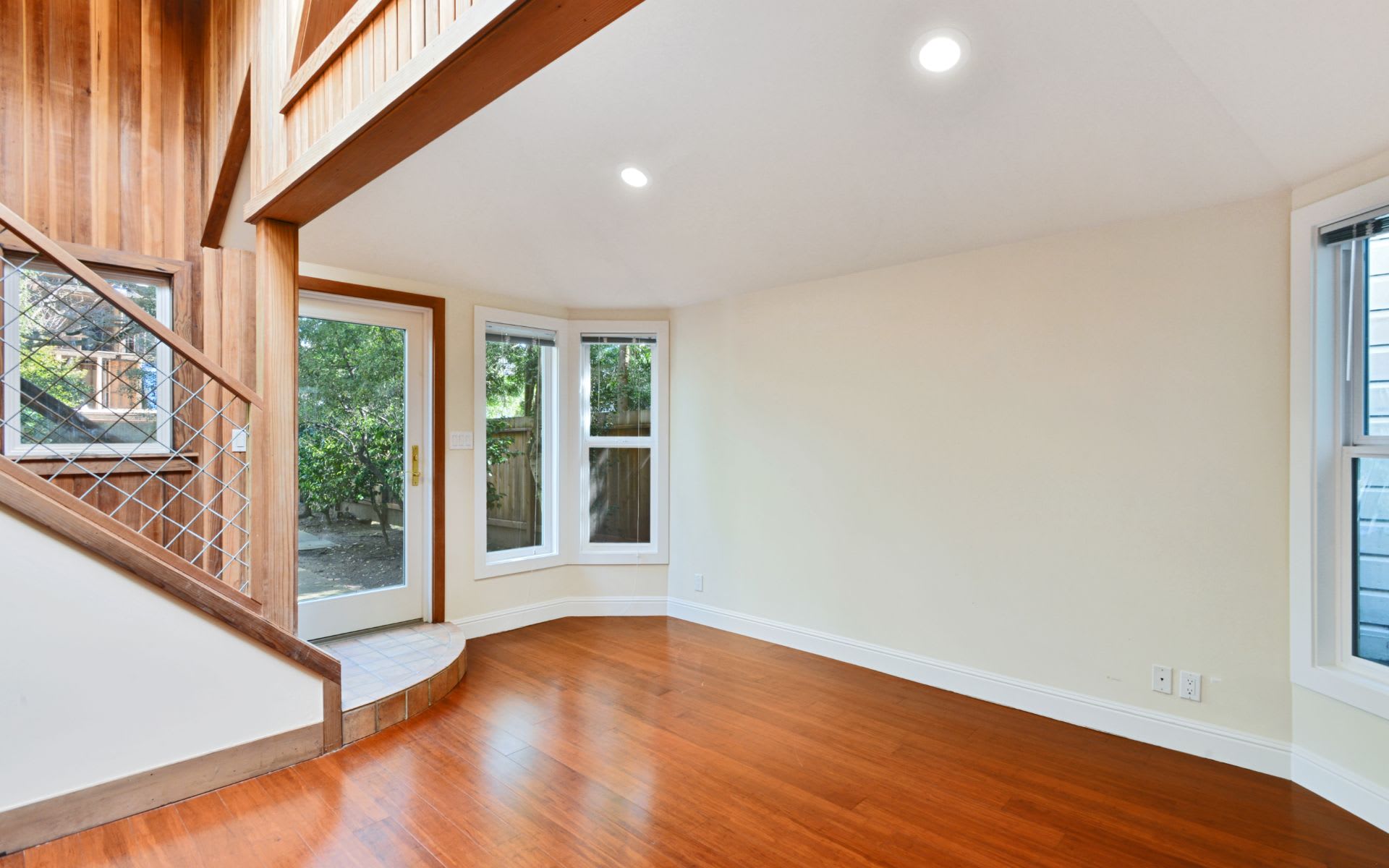 70-72 6th Ave