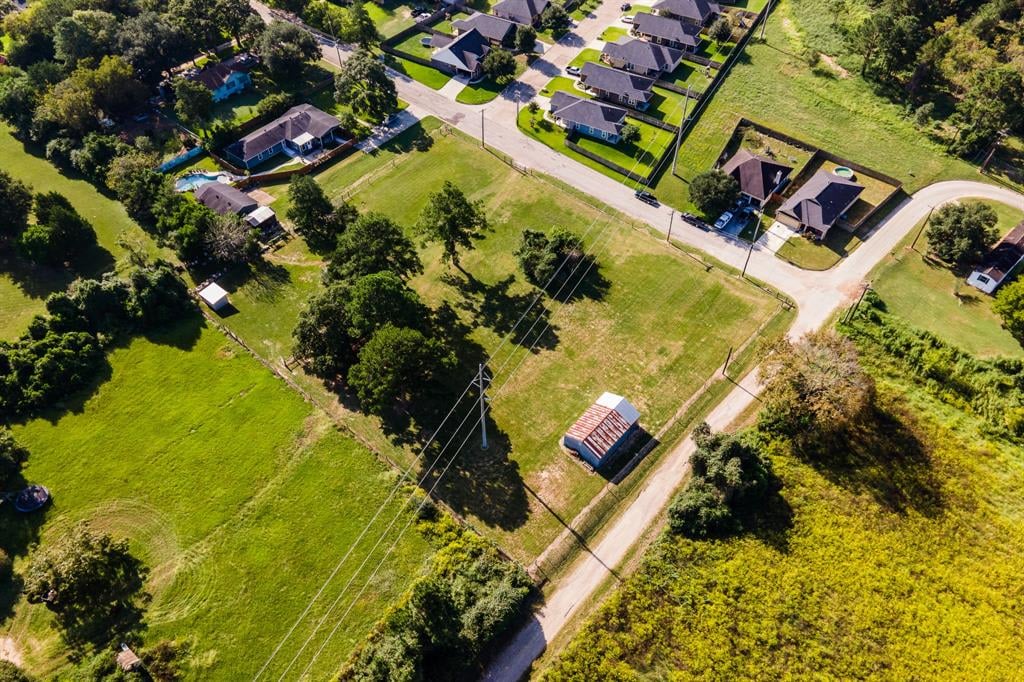 210 W Chatham St Bellville, Tx 77418