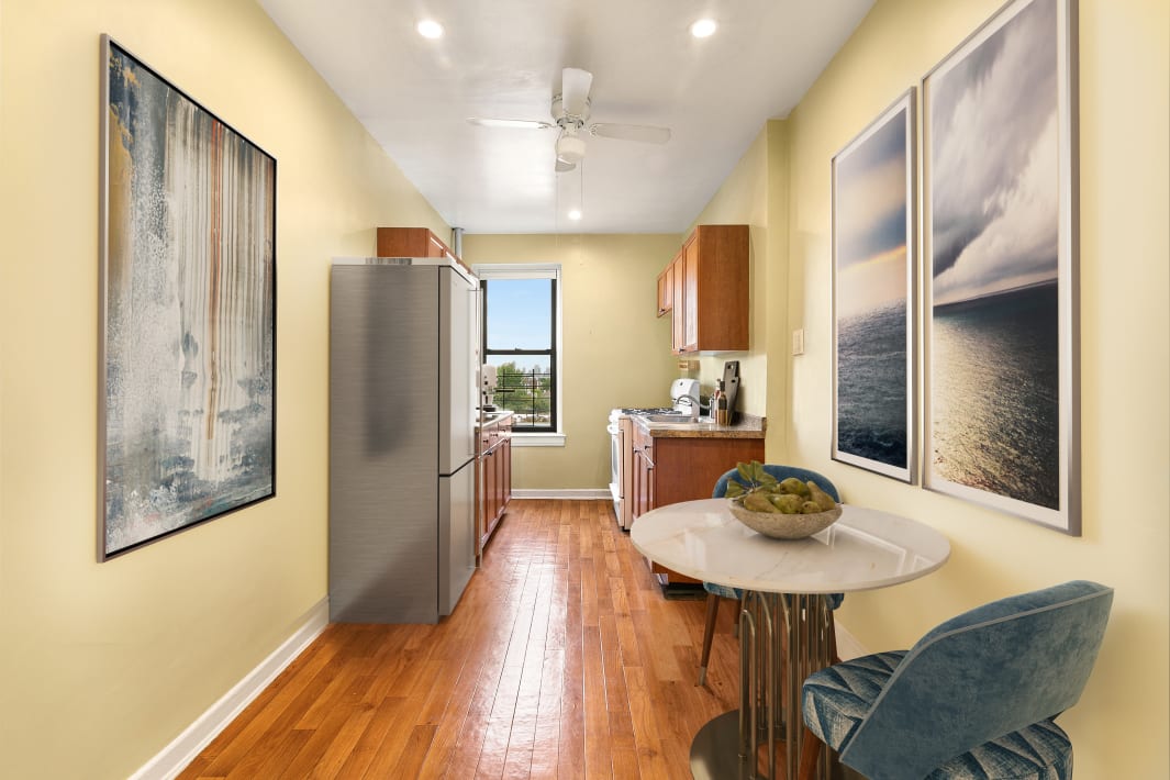 44-14 Newtown Rd, #5N