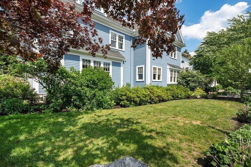 181 Everett